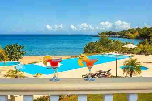 pros and cons of retiring in the dominican republic